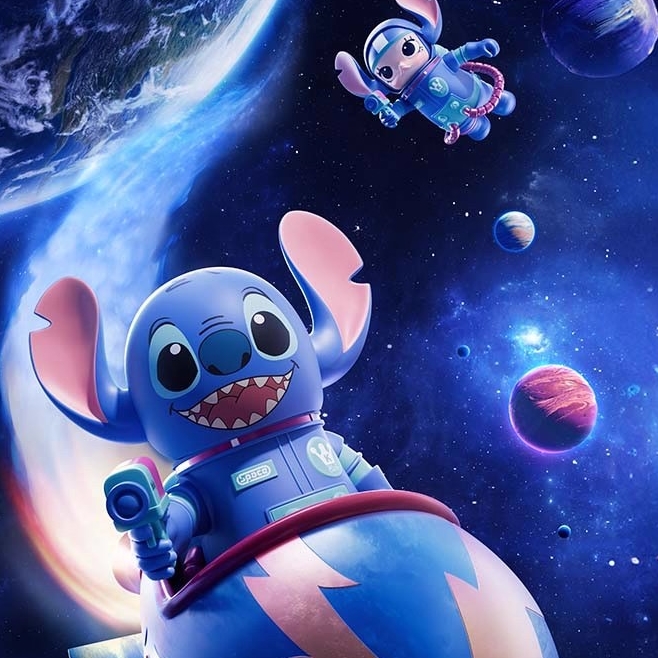 MEGA SPACE MOLLY 400% Stitch Collectible Figure — product image 6 of 7